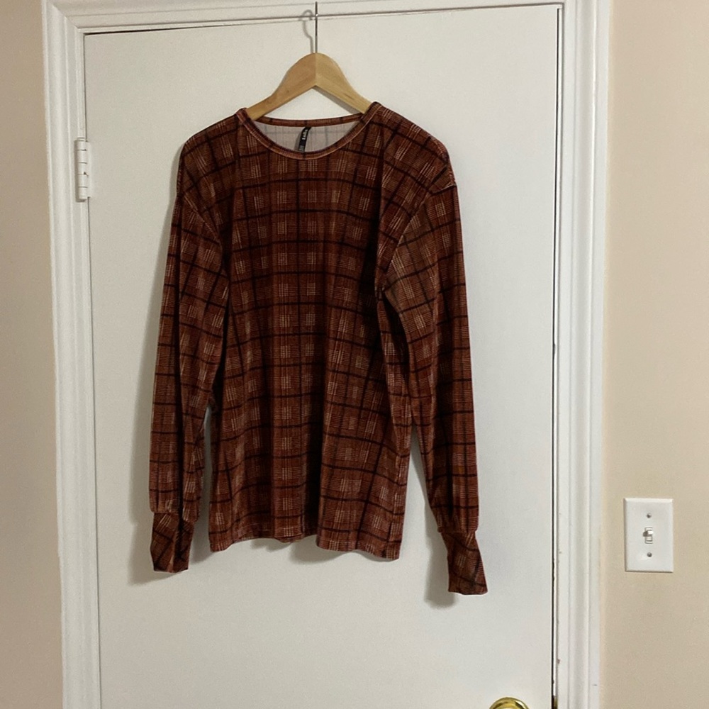 Like new! Velvet plaid top size large